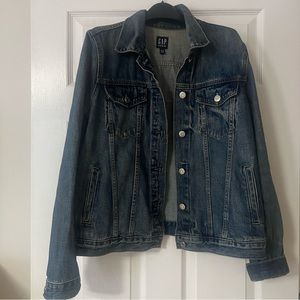 Women’s vintage GAP denim jacket in size large